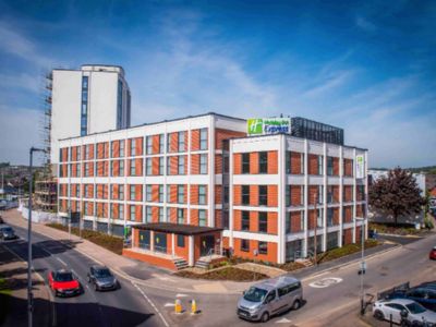 Holiday_Inn_Express_Exeter_City_Centre_is_a_dog_friendly_hotel_in_exeter.jpg